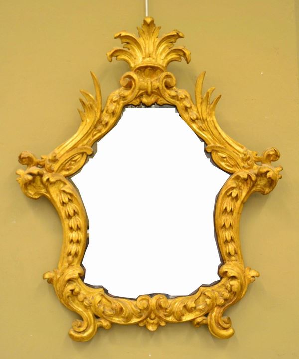 Specchiera, in stile '700  - Asta GIOIELLI, ARREDI D'ANTIQUARIATO, DIPINTI E SCULTURE - Poggio Bracciolini Casa d'Aste