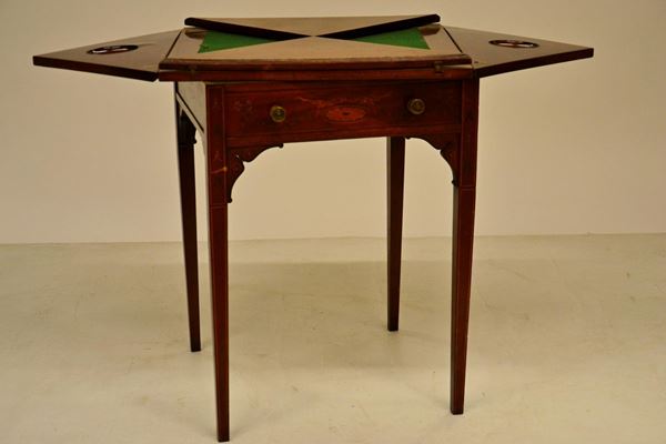 Tavolino da gioco, Francia, inizi sec. XX, in mogano filettato,