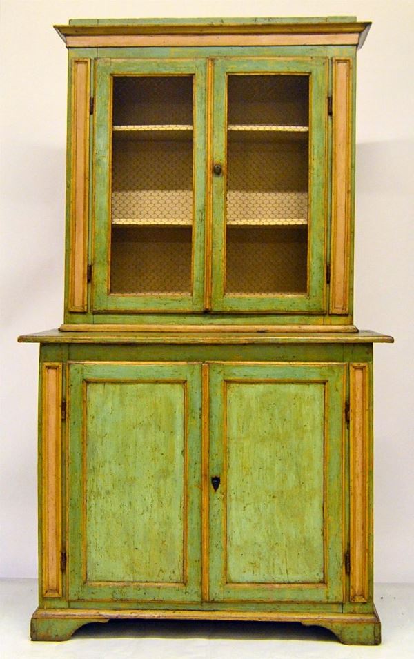 Credenza con alzata, sec. XIX, in legno