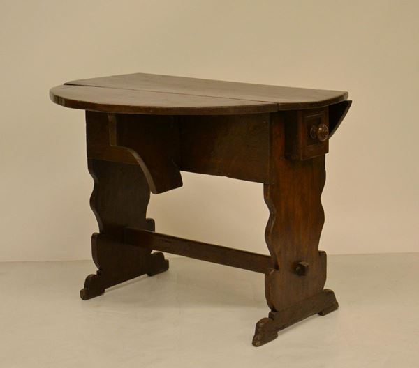 Tavolo a bandelle, in stile '700,&nbsp;&nbsp;&nbsp;&nbsp;&nbsp;&nbsp;&nbsp;&nbsp;&nbsp;&nbsp;&nbsp;&nbsp;&nbsp;&nbsp;&nbsp;&nbsp;&nbsp;&nbsp;&nbsp;&nbsp;&nbsp;&nbsp;&nbsp;&nbsp;&nbsp;&nbsp;&nbsp;&nbsp;&nbsp;&nbsp;&nbsp;&nbsp;&nbsp;&nbsp;&nbsp;&nbsp;&nbsp;&nbsp;&nbsp;&nbsp;&nbsp;
