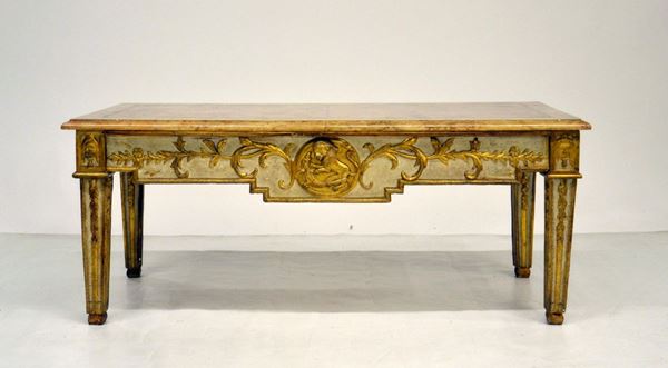 Tavolino da salotto, in stile '700,