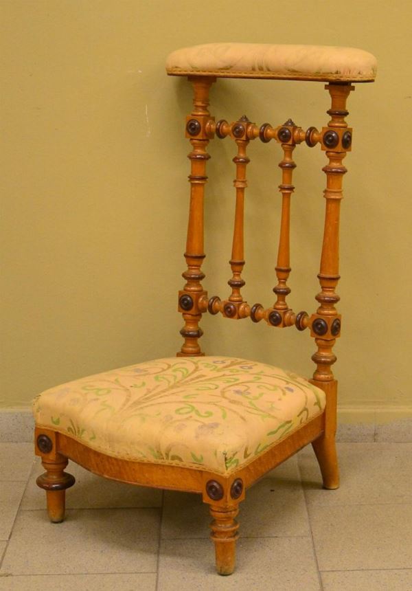 Inginocchiatoio, sec. XIX, in legno tornito,&nbsp;&nbsp;&nbsp;&nbsp;&nbsp;&nbsp;&nbsp;&nbsp;&nbsp;&nbsp;&nbsp;&nbsp;&nbsp;&nbsp;&nbsp;&nbsp;&nbsp;&nbsp;&nbsp;&nbsp;&nbsp;&nbsp;&nbsp;&nbsp;&nbsp;&nbsp;&nbsp;&nbsp;&nbsp;&nbsp;  - Asta ASTA A TEMPO - ANTIQUARIATO E COLLEZIONISMO - Poggio Bracciolini Casa d'Aste