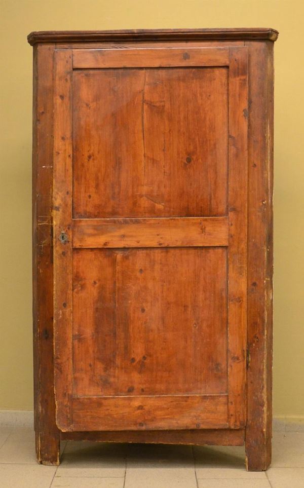 Angoliera, sec. XIX, in abete, uno sportello,&nbsp;&nbsp;&nbsp;&nbsp;&nbsp;&nbsp;&nbsp;&nbsp;&nbsp;&nbsp;&nbsp;&nbsp;&nbsp;&nbsp;&nbsp;&nbsp;&nbsp;&nbsp;&nbsp;&nbsp;&nbsp;&nbsp;&nbsp;&nbsp;&nbsp;&nbsp;&nbsp;&nbsp;&nbsp;  - Asta ASTA A TEMPO - ANTIQUARIATO E COLLEZIONISMO - Poggio Bracciolini Casa d'Aste