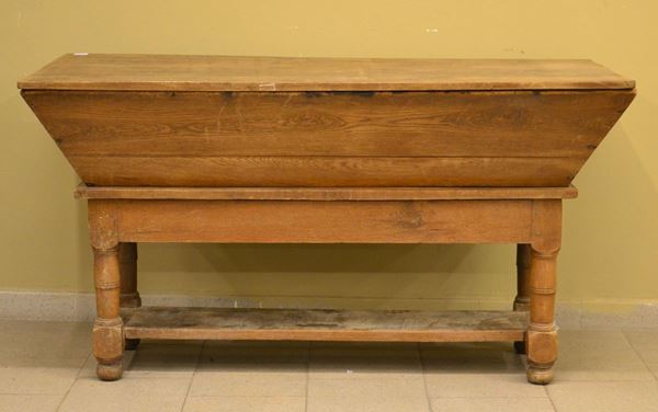 Madia, sec. XIX, in legno dolce,&nbsp;&nbsp;&nbsp;&nbsp;&nbsp;&nbsp;&nbsp;&nbsp;&nbsp;&nbsp;&nbsp;&nbsp;&nbsp;&nbsp;&nbsp;&nbsp;&nbsp;&nbsp;&nbsp;&nbsp;&nbsp;&nbsp;&nbsp;&nbsp;&nbsp;&nbsp;&nbsp;&nbsp;&nbsp;&nbsp;&nbsp;&nbsp;&nbsp;&nbsp;&nbsp;&nbsp;&nbsp;&nbsp;&nbsp;&nbsp;&nbsp;&nbsp;