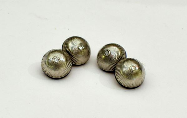 PAIO DI GEMELLI IN ORO BIANCO, DIAMANTI E SMALTI