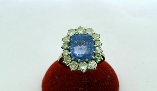 ANELLO, IN ORO BIANCO, DIAMANTI E ZAFFIRO