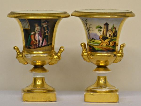 Coppia di vasi, fine sec. XIX, in maiolica decorata a