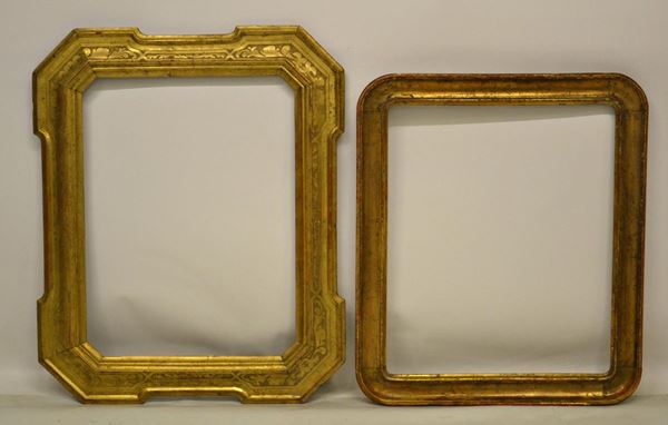 Due cornici, sec. XIX, in legno dorato,