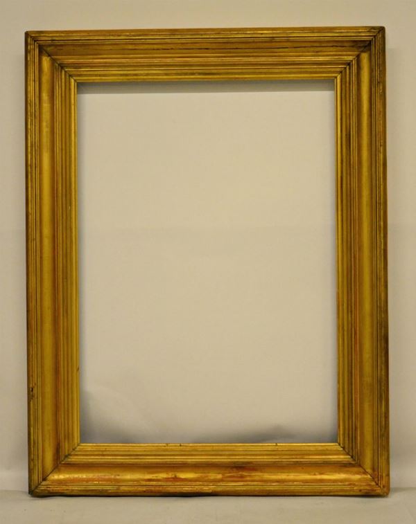 Cornice, sec. XIX, in legno dorato,