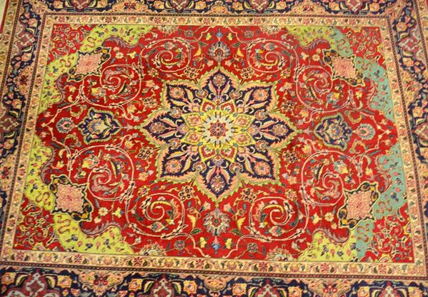 Tappeto persiano Tabriz, sec. XX, fondo rosso,