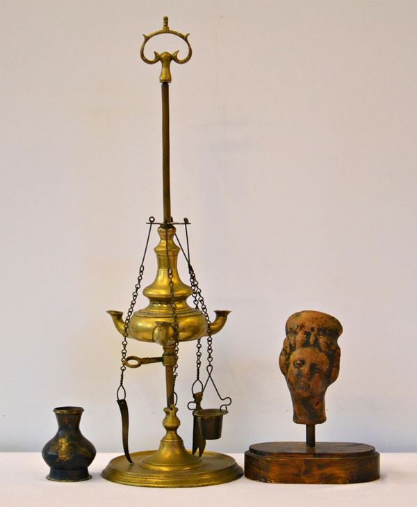 Piccolo recipiente, sec. XIX, in bronzo,  - Asta GIOIELLI, SCULTURE, DIPINTI, ARREDI E OGGETTI D'ARTE - Poggio Bracciolini Casa d'Aste