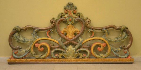 Testata di letto, in stile 700, in legno laccato e
