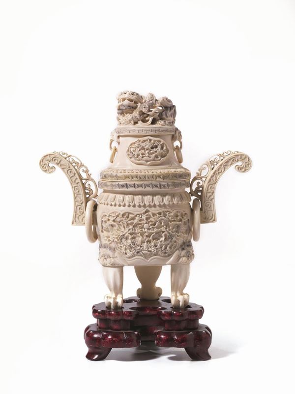 INCENSIERE IN AVORIO, CINA, DINASTIA QING, SEC. XIX  - Asta GIOIELLI, SCULTURE, DIPINTI, ARREDI E OGGETTI D'ARTE - Poggio Bracciolini Casa d'Aste