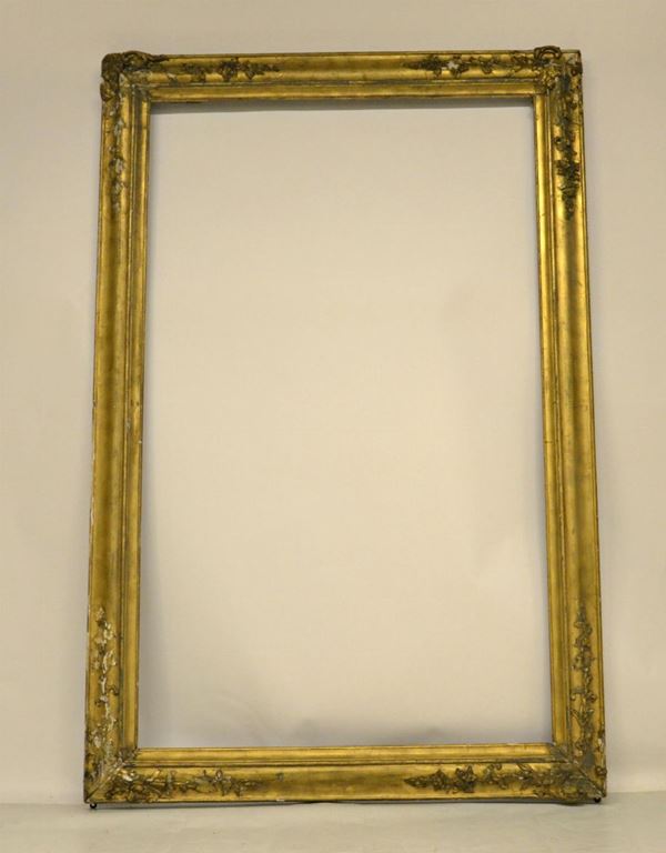 Cornice, Francia, sec. XIX, in legno e pastiglia,