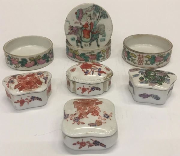 Scatole in ceramica di varie manifatture ed epoche, sec. XX