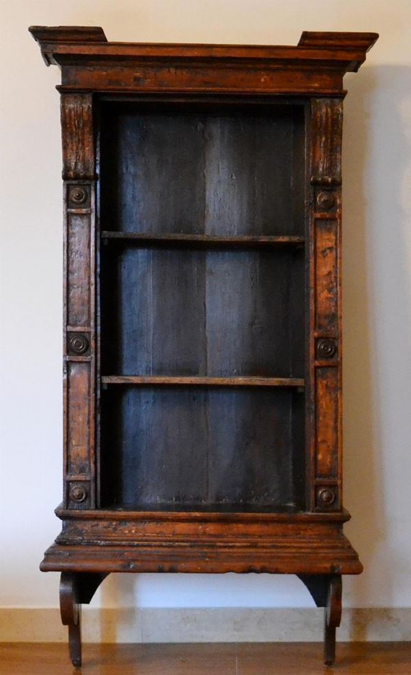 Pensile, sec. XVIII, in pioppo,  - Asta GIOIELLI, SCULTURE, DIPINTI, ARREDI E OGGETTI D'ARTE - Poggio Bracciolini Casa d'Aste