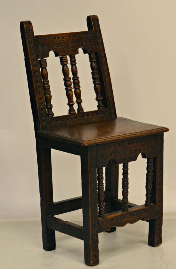 Sedia da balia, Spagna, sec. XVIII, in noce  - Asta GIOIELLI, SCULTURE, DIPINTI, ARREDI E OGGETTI D'ARTE - Poggio Bracciolini Casa d'Aste