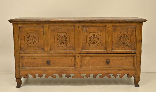 Cassapanca, Italia settentrionale, sec. XIX,  - Asta GIOIELLI, SCULTURE, DIPINTI, ARREDI E OGGETTI D'ARTE - Poggio Bracciolini Casa d'Aste