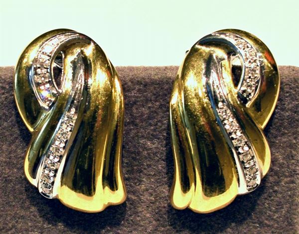 PAIO DI ORECCHINI IN ORO GIALLO , ORO BIANCO E