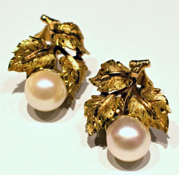 PAIO DI ORECCHINI , IN ORO GIALLO E PERLE  - Asta ANTIQUARIATO, COLLEZIONISMO E GIOIELLI - Poggio Bracciolini Casa d'Aste