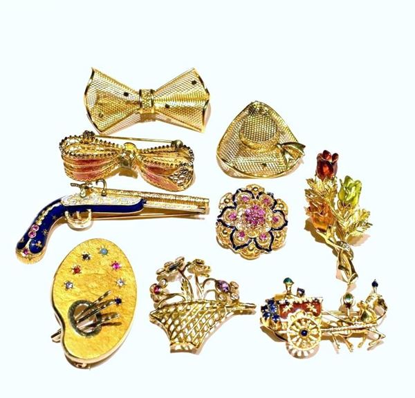NOVE SPILLE IN ORO GIALLO E PIETRE PREZIOSE  - Asta ANTIQUARIATO, COLLEZIONISMO E GIOIELLI - Poggio Bracciolini Casa d'Aste