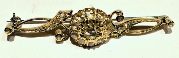 SPILLA IN ORO GIALLO E DIAMANTI
