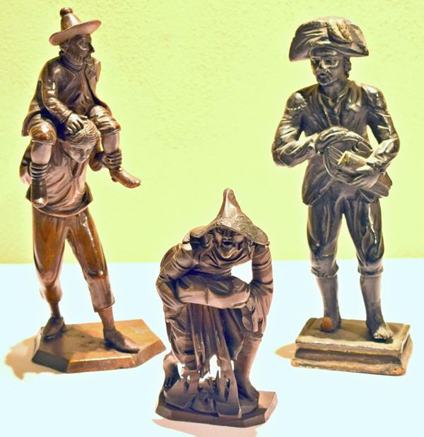 Tre sculture, sec. XVIII, in legno intagliato,  - Asta ANTIQUARIATO, COLLEZIONISMO E GIOIELLI - Poggio Bracciolini Casa d'Aste