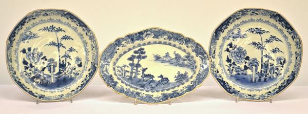 Due piatti e un vassoio, Cina sec. XIX,  - Asta ANTIQUARIATO, COLLEZIONISMO E GIOIELLI - Poggio Bracciolini Casa d'Aste