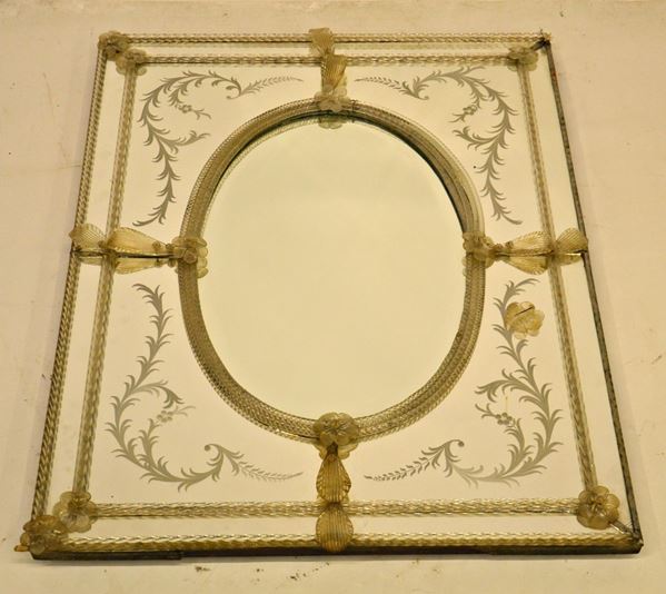 Specchiera, sec. XX, in vetro di Murano