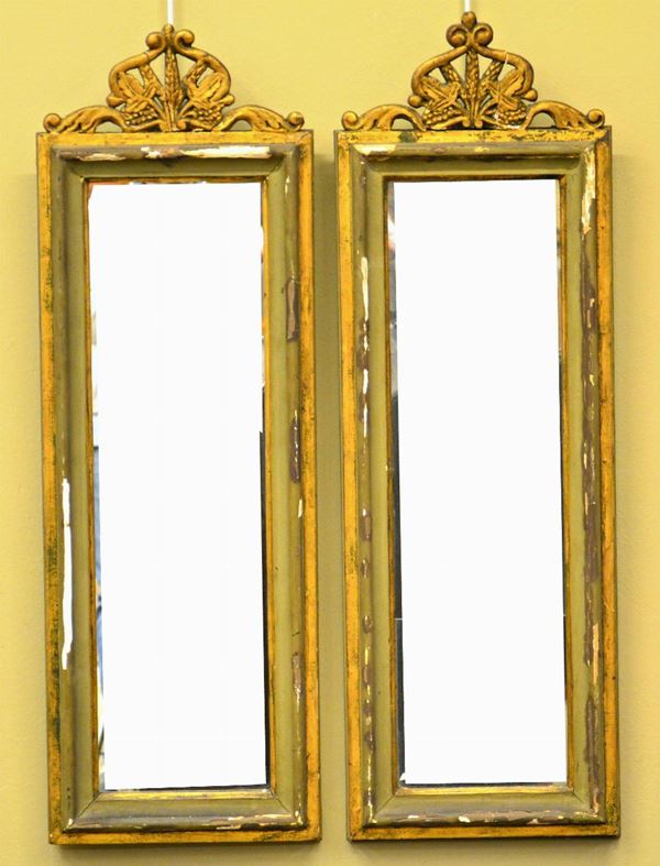 Coppia di specchiere, in stile 700, entro cornici