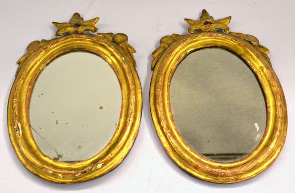 Coppia di specchiere, sec. XIX, entro cornici dorate  - Asta ANTIQUARIATO, COLLEZIONISMO E GIOIELLI - Poggio Bracciolini Casa d'Aste