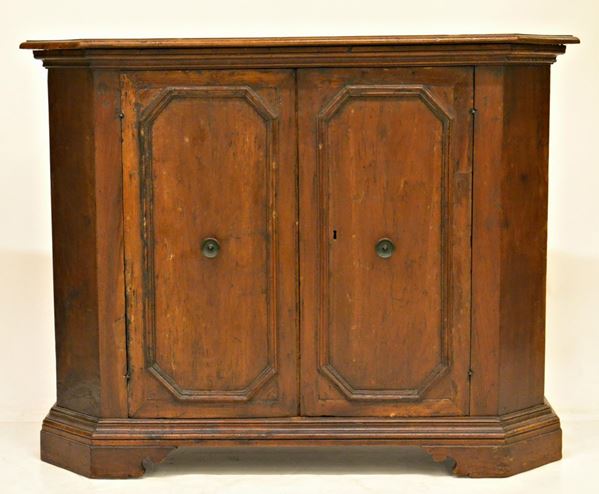 Credenza, in stile 700, in noce, fronte