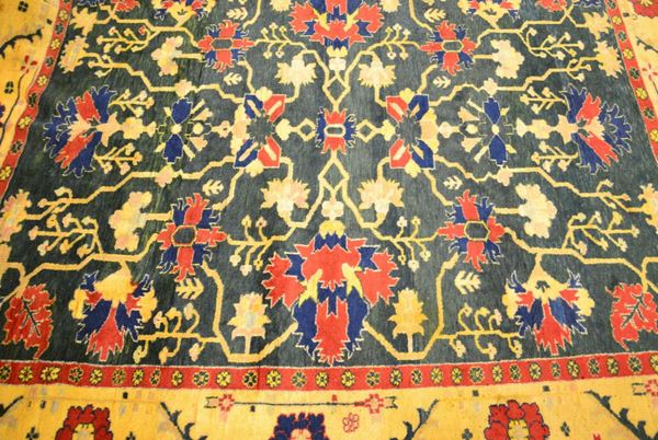 Tappeto persiano, sec. XX, fondo verde a  - Asta ANTIQUARIATO, COLLEZIONISMO E GIOIELLI - Poggio Bracciolini Casa d'Aste