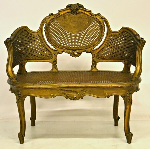Piccolo divano, in stile 700, in legno laccato,
