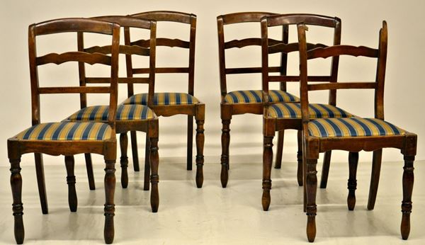 Sei sedie, sec. XIX, in noce, sedute imbottite  - Asta ANTIQUARIATO, COLLEZIONISMO E GIOIELLI - Poggio Bracciolini Casa d'Aste