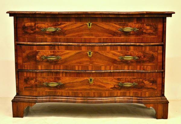 Cassettone, sec. XVIII, lastronato  - Asta ANTIQUARIATO, COLLEZIONISMO E GIOIELLI - Poggio Bracciolini Casa d'Aste