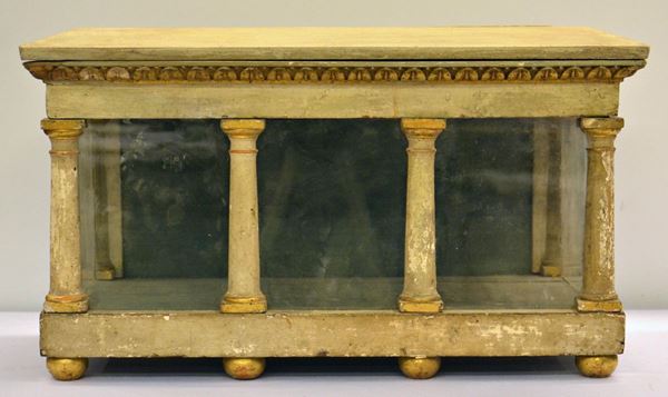 Teca, Impero, in legno laccato