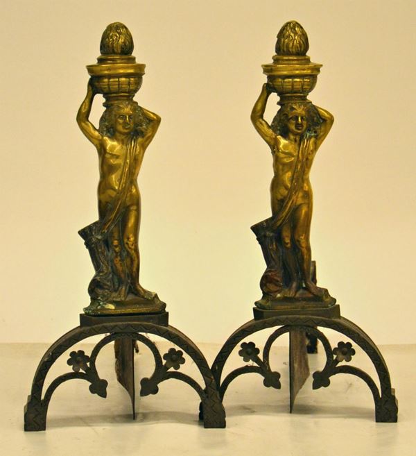 Coppia di alari, sec. XVIII, in ferro  - Asta ANTIQUARIATO, COLLEZIONISMO E GIOIELLI - Poggio Bracciolini Casa d'Aste