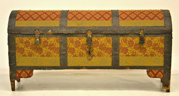 Baule, sec. XIX, in cipresso,  - Asta ANTIQUARIATO, COLLEZIONISMO E GIOIELLI - Poggio Bracciolini Casa d'Aste