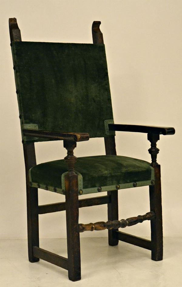 Poltrona, in stile '600, in noce, seduta e schienale  - Asta ANTIQUARIATO, COLLEZIONISMO E GIOIELLI - Poggio Bracciolini Casa d'Aste