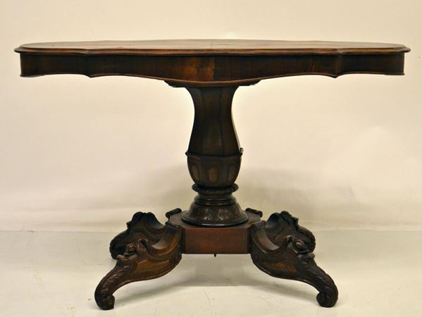Tavolino, Toscana, sec. XIX, in noce, piano sagomato,