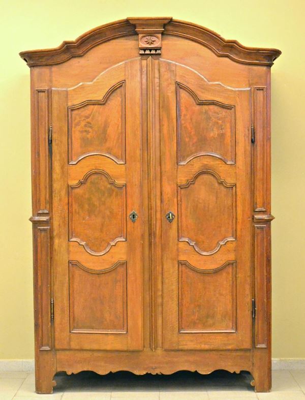 Armadio, Piemonte, sec. XVIII, in noce,  - Asta ANTIQUARIATO, COLLEZIONISMO E GIOIELLI - Poggio Bracciolini Casa d'Aste