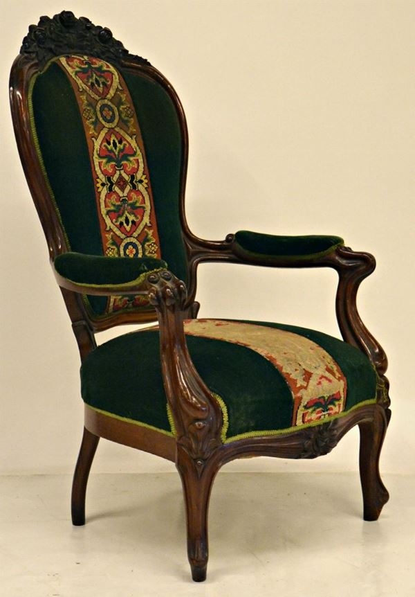 Poltrona, inizi sec. XX, in mogano intagliato, imbottita  - Asta ANTIQUARIATO, COLLEZIONISMO E GIOIELLI - Poggio Bracciolini Casa d'Aste