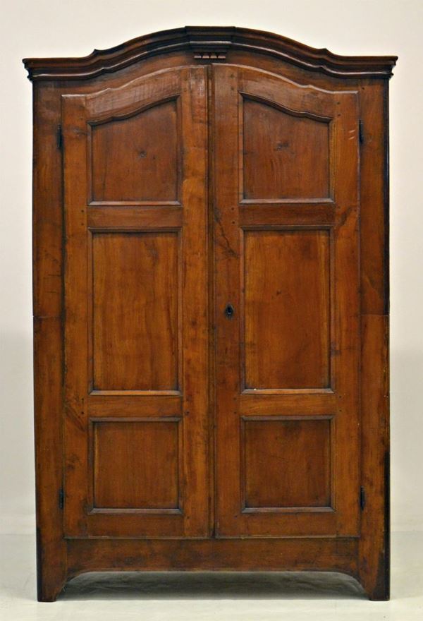 Armadio, Piemonte, sec. XVIII, in noce,
