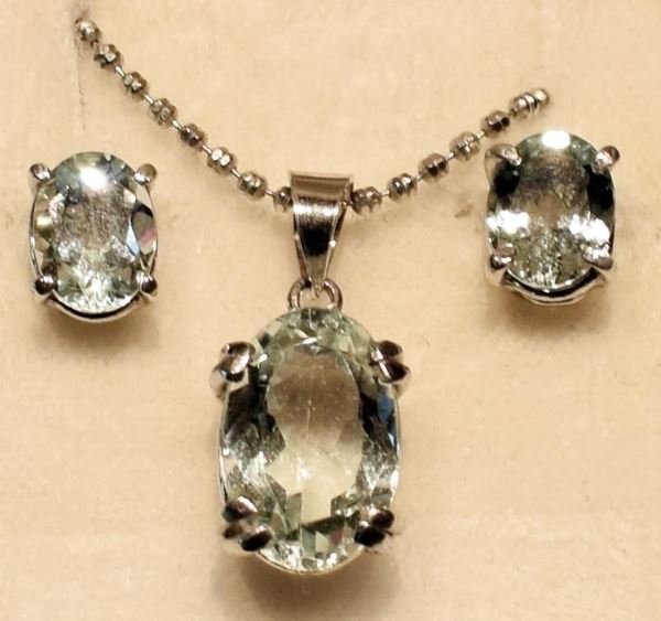 PENDENTE E PAIO DI ORECCHINI, IN ARGENTO E                                