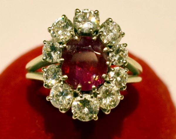ANELLO IN ORO BIANCO, DIAMANTI E RUBINO