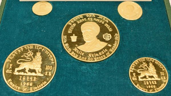 SERIE COMPLETA DI MONETE IN ORO 900/1000
