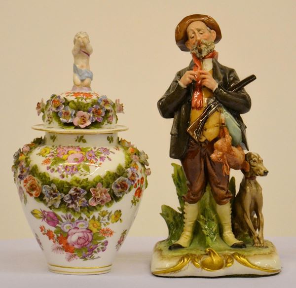 Scultura, sec. XX, in bisquit,