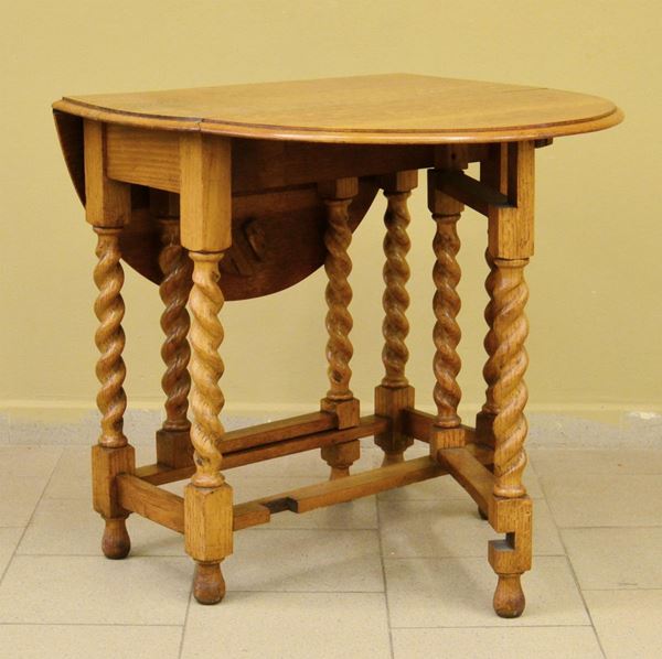 Tavolino a bandelle, inizi sec. XX, in rovere,