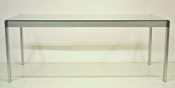 Tavolo, anni '90, in metallo cromato,  - Asta GIOIELLI, ARGENTI, ARREDI E DIPINTI DAL XVII AL XX SECOLO - Poggio Bracciolini Casa d'Aste